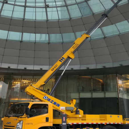 清城附近高空作业车租赁｜安全设备租赁｜高空安装|工程定制化方案｜亿立达设备租赁